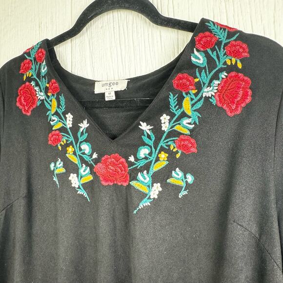 Umgee Womens Medium Dress Black Red Floral Suede Long Bell Sleeve V-Neck Short - Picture 4 of 7